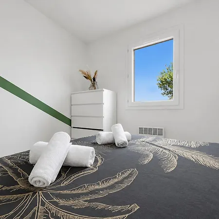 Avec Piscine Privée à Apartamento Marsillargues