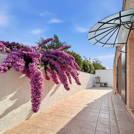 Apartamento Avec Piscine Privée à *